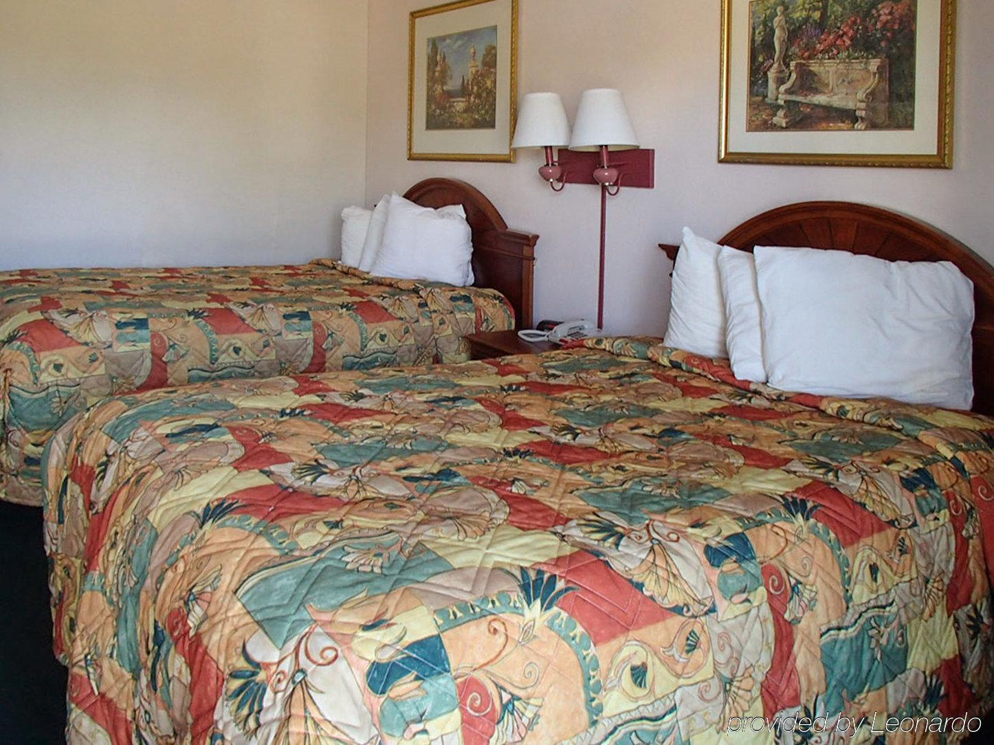 Rodeway Inn Leesburg Chain Of Lakes Buitenkant foto