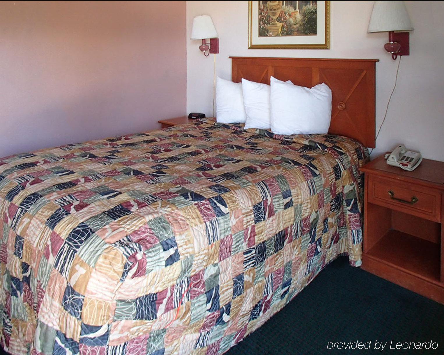 Rodeway Inn Leesburg Chain Of Lakes Buitenkant foto